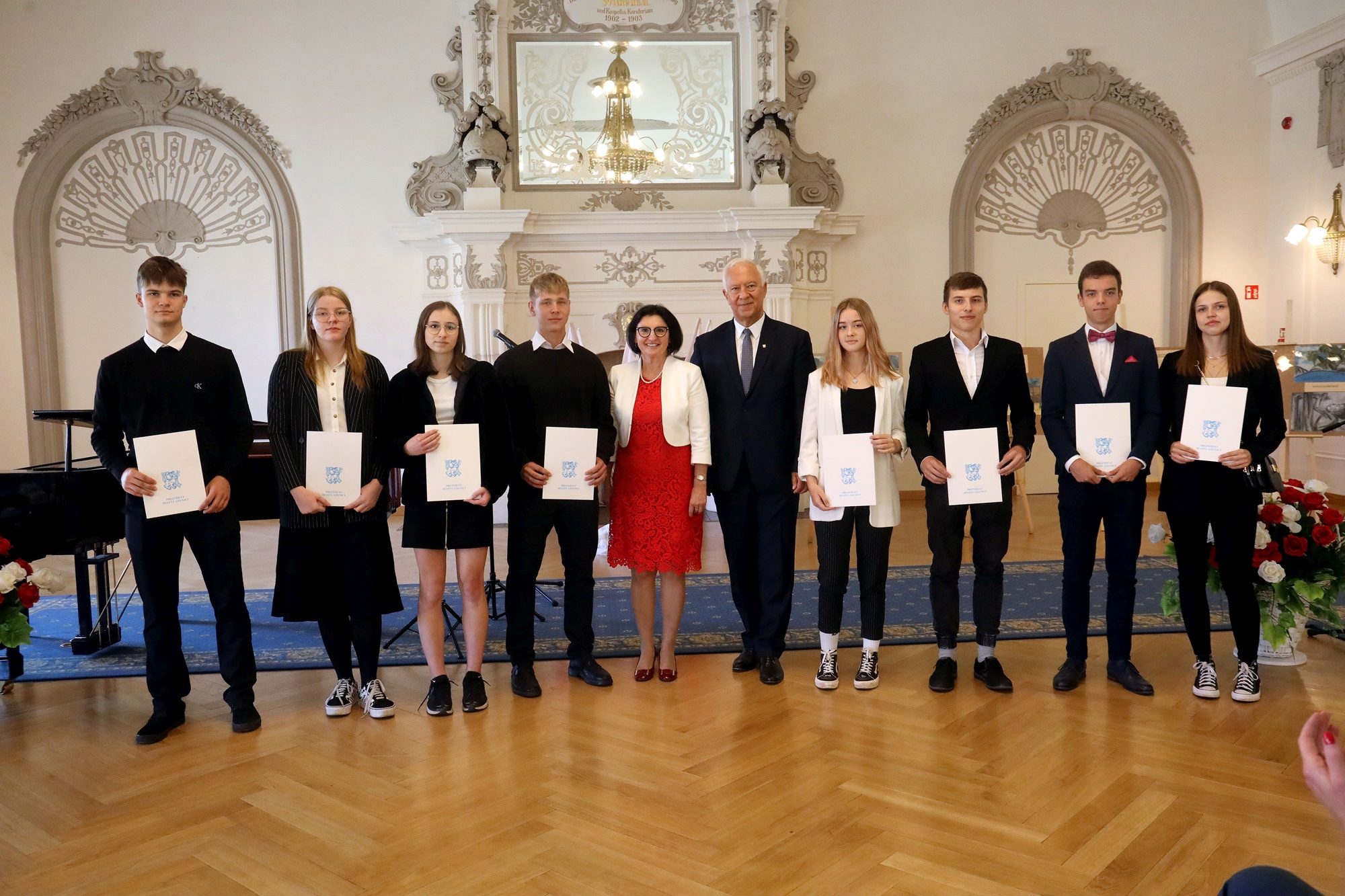 Prezydent nagrodził najlepszych uczniów stypendiami