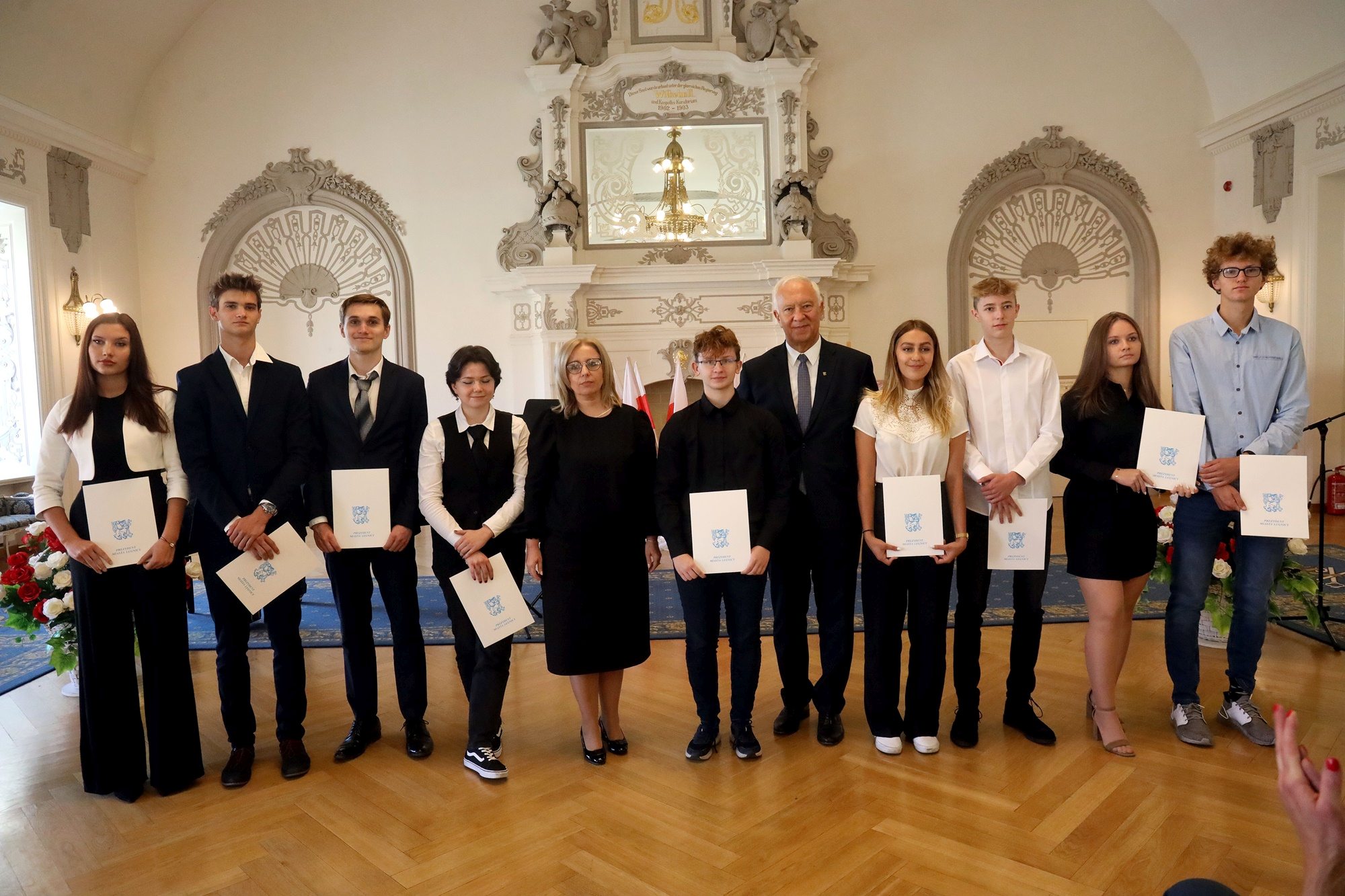 Prezydent nagrodził najlepszych uczniów stypendiami