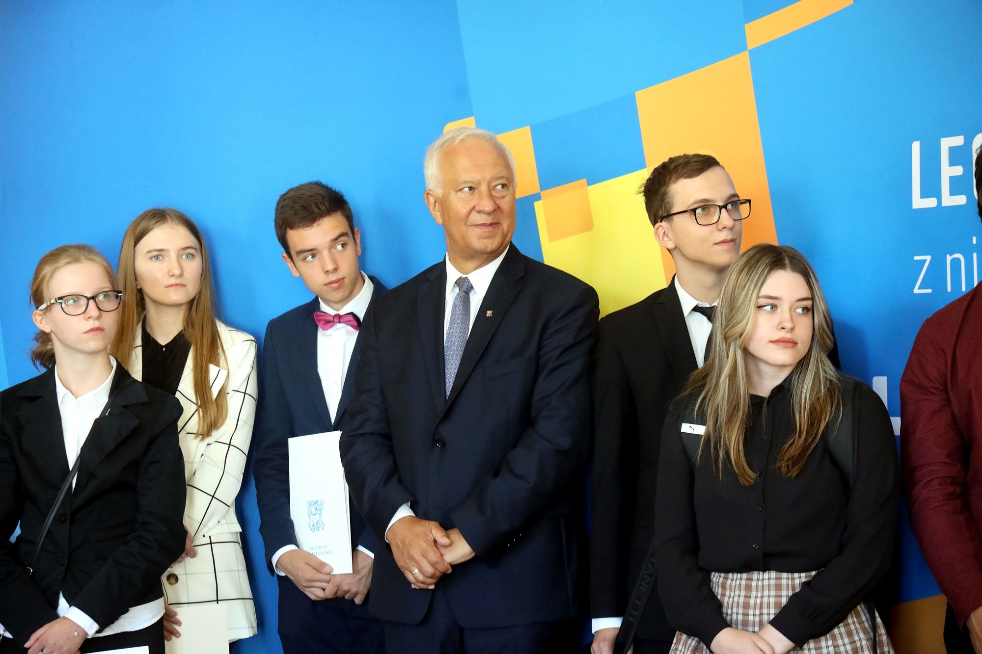 Prezydent nagrodził najlepszych uczniów stypendiami