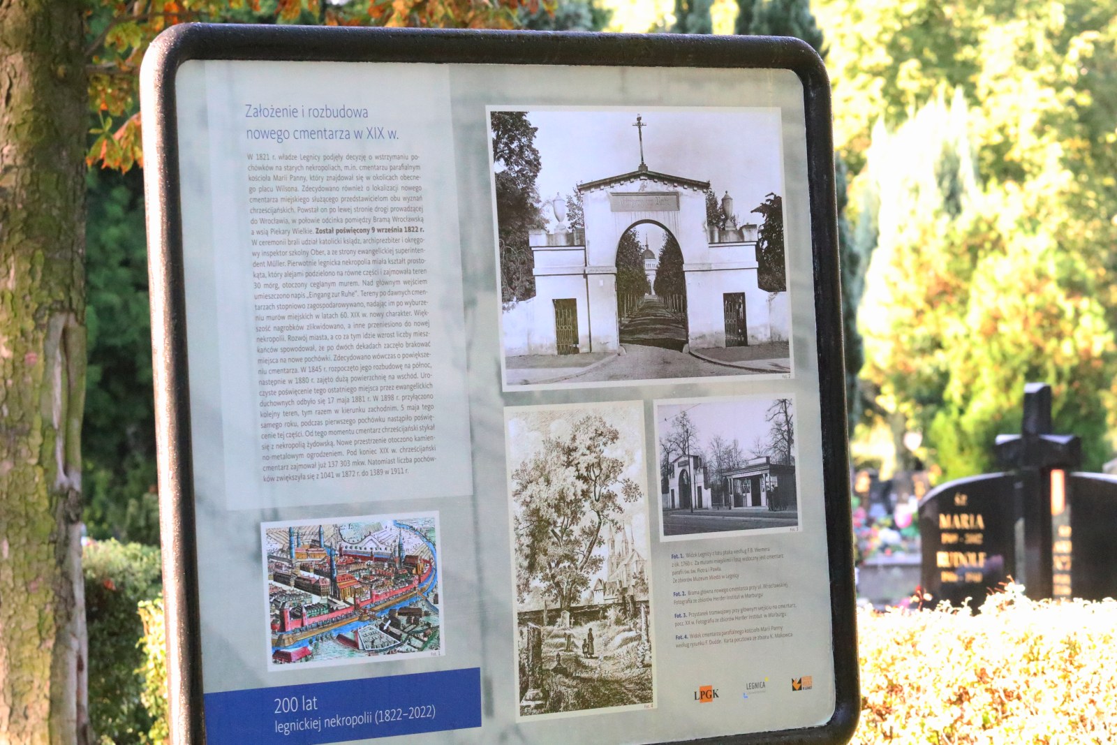 Wystawa dokumentująca 200 lat nekropolii przy ulicy Wrocławskiej