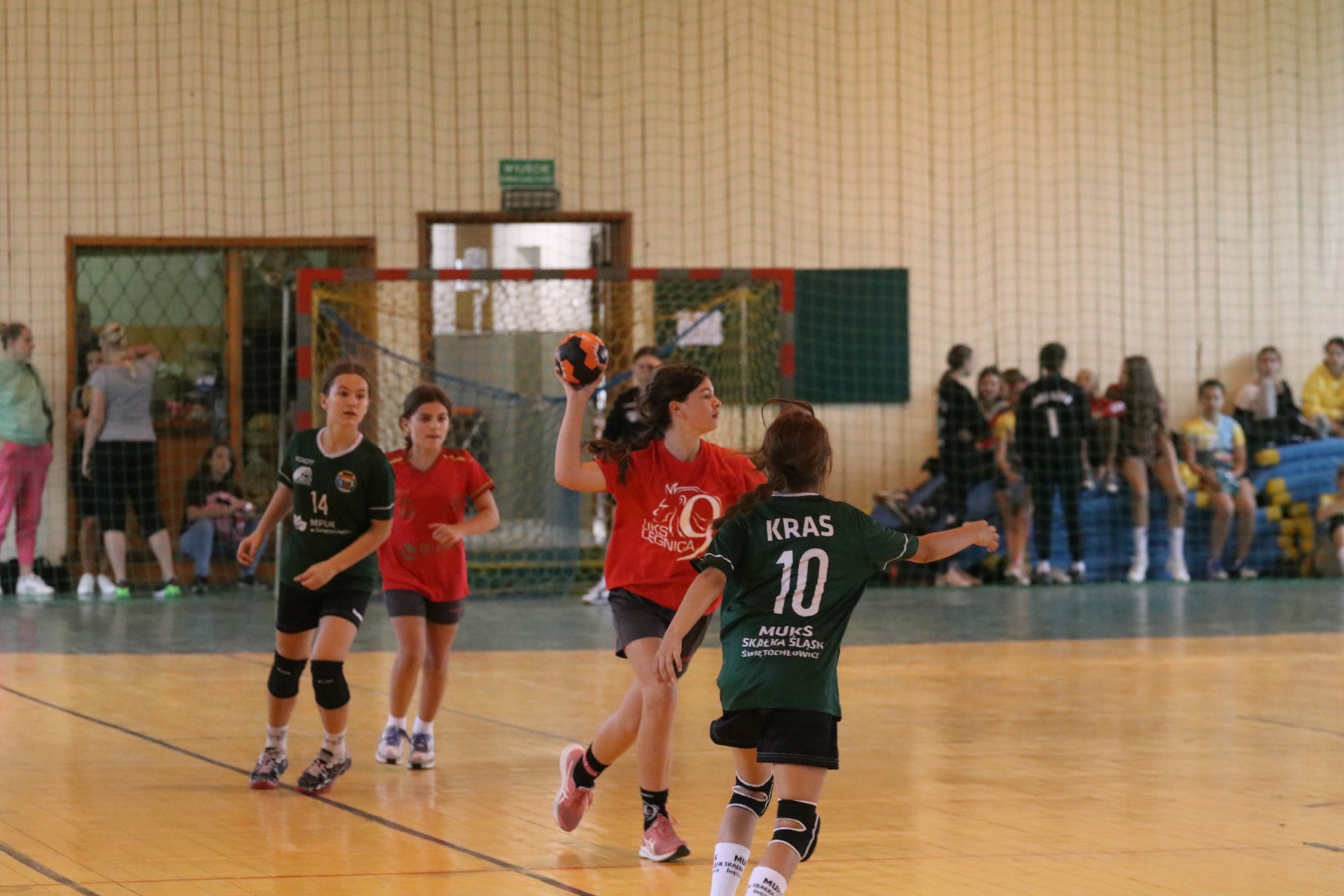 Drui dzień zmagań szczypiornistek w festiwalu Lion Cup
