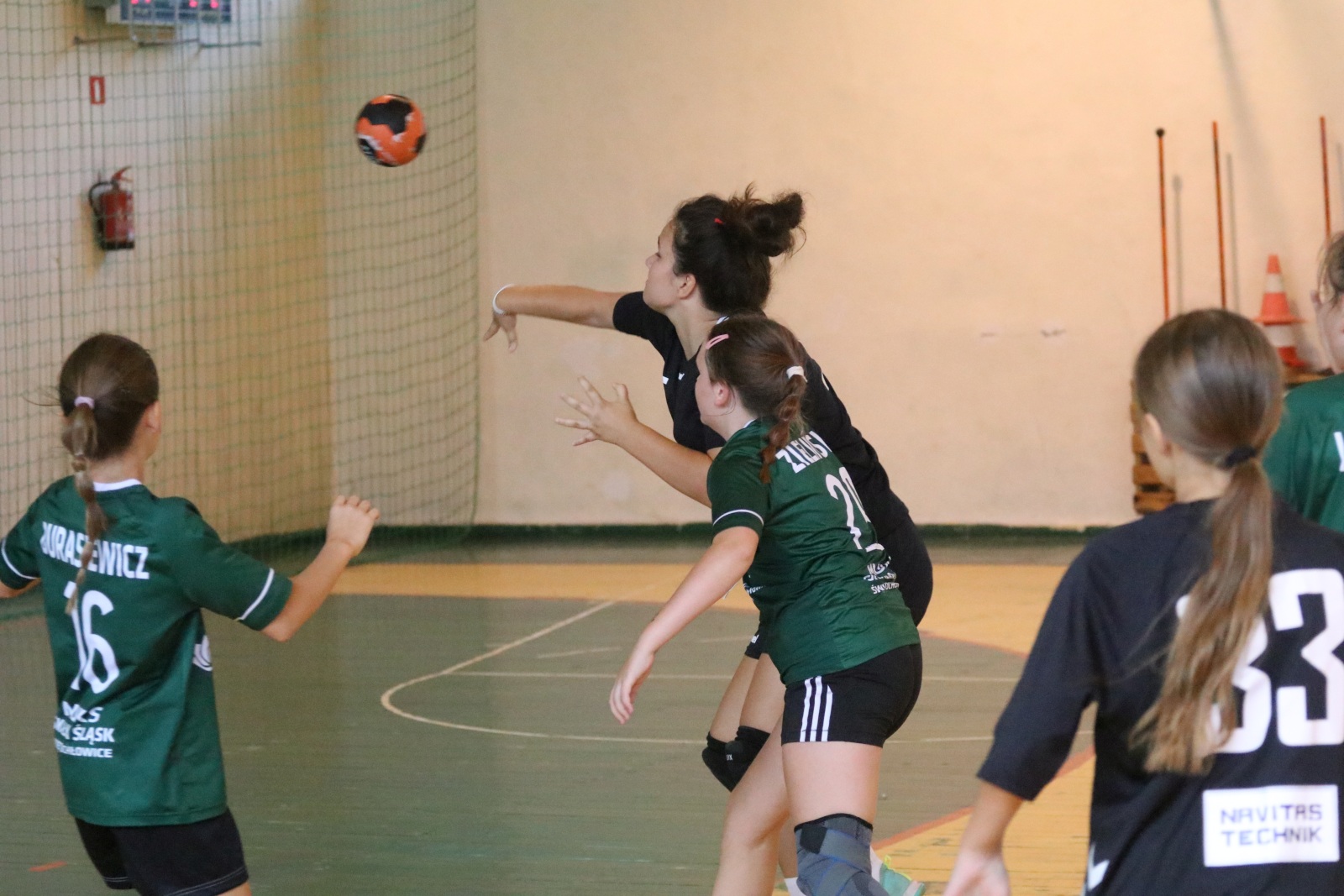 Drui dzień zmagań szczypiornistek w festiwalu Lion Cup
