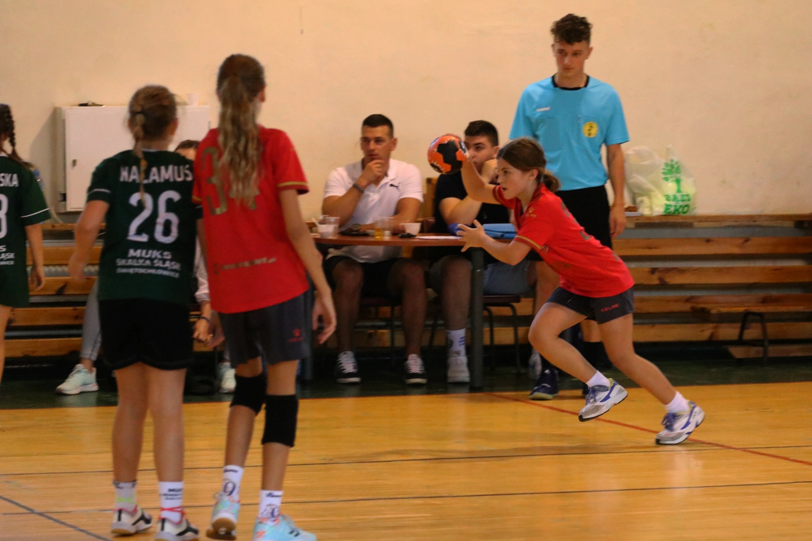 Drui dzień zmagań szczypiornistek w festiwalu Lion Cup
