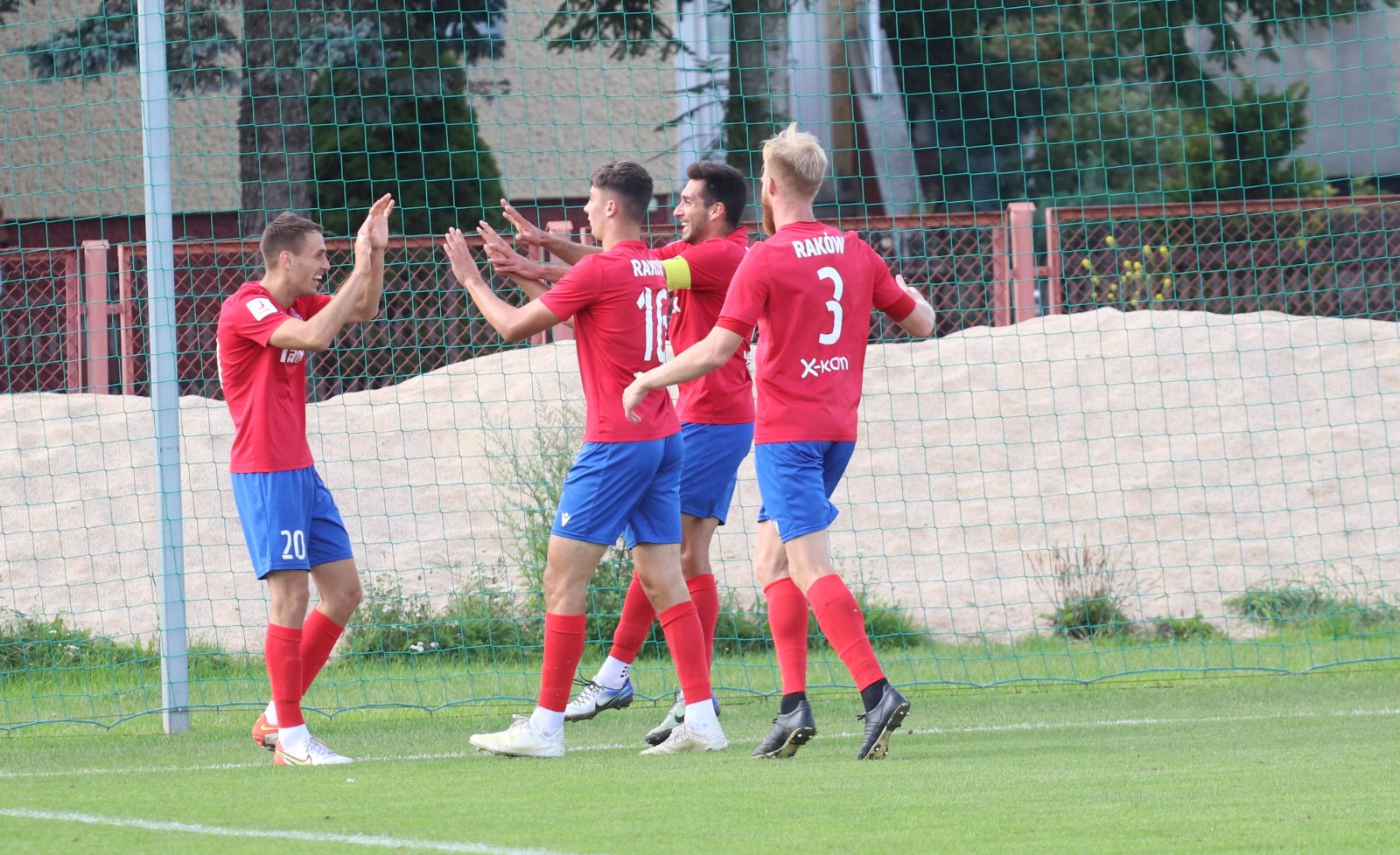 Wysoka wygrana Rakowa II Częstochowa z Miedzią II Legnica