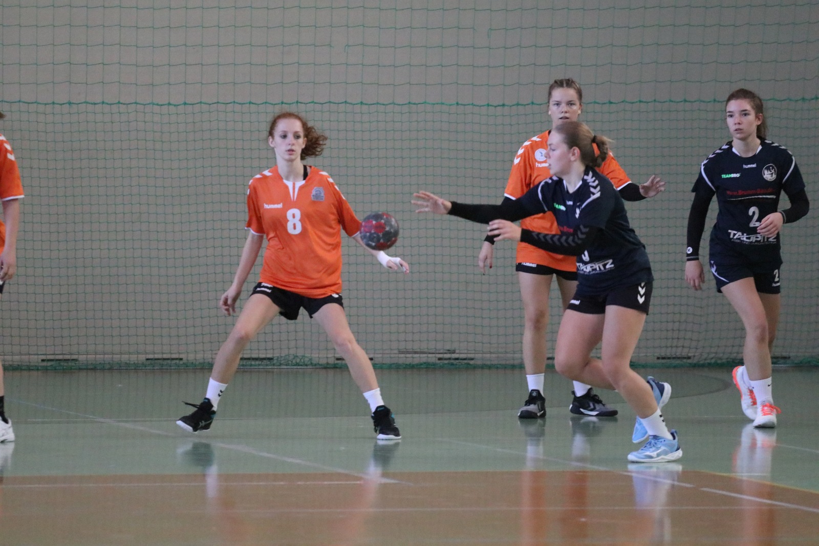 Drui dzień zmagań szczypiornistek w festiwalu Lion Cup
