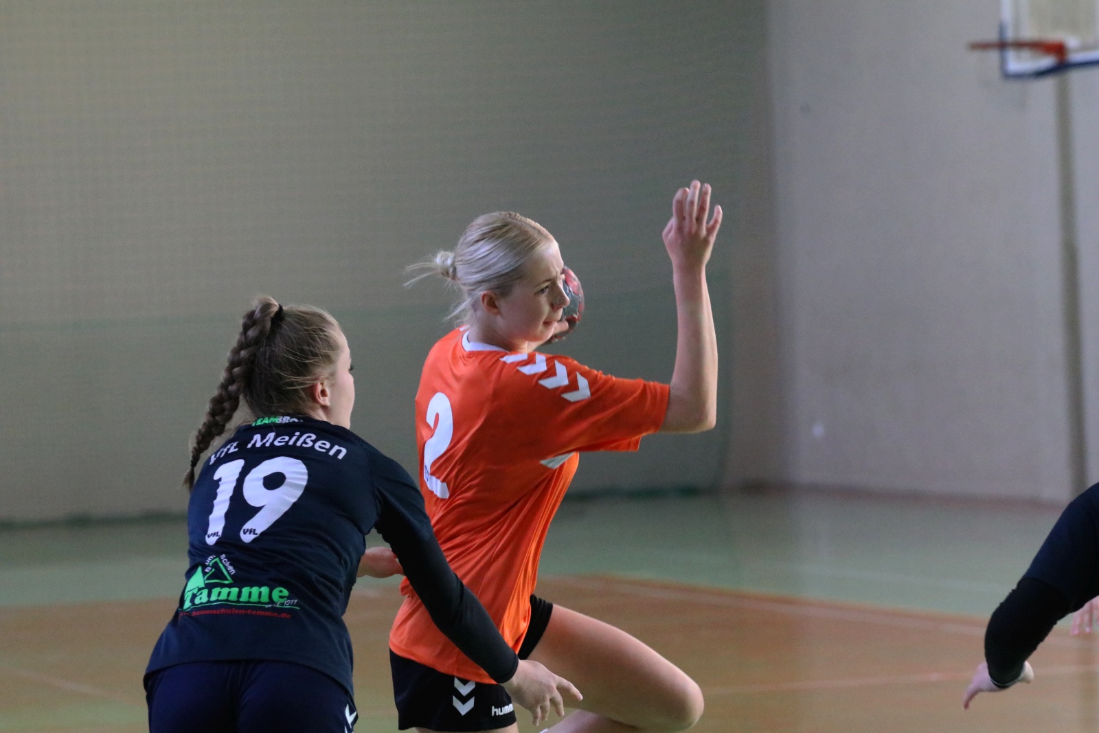 Drui dzień zmagań szczypiornistek w festiwalu Lion Cup
