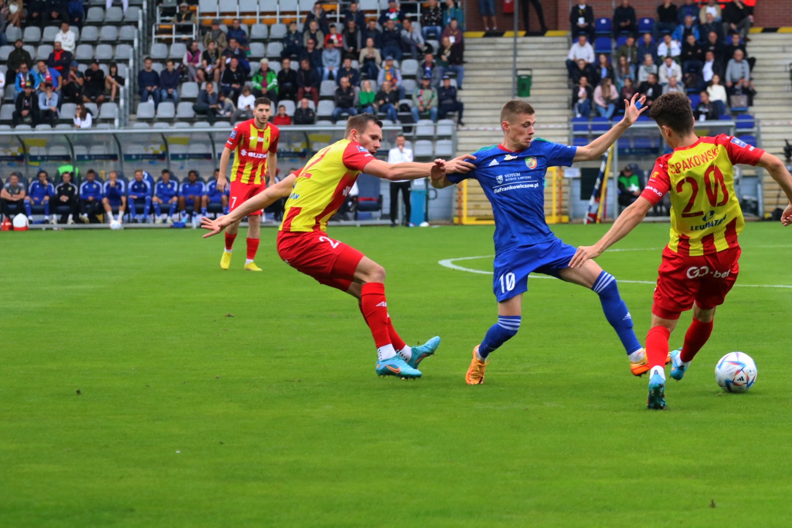 Tylko remis Miedzi Legnica z Koroną Kielce