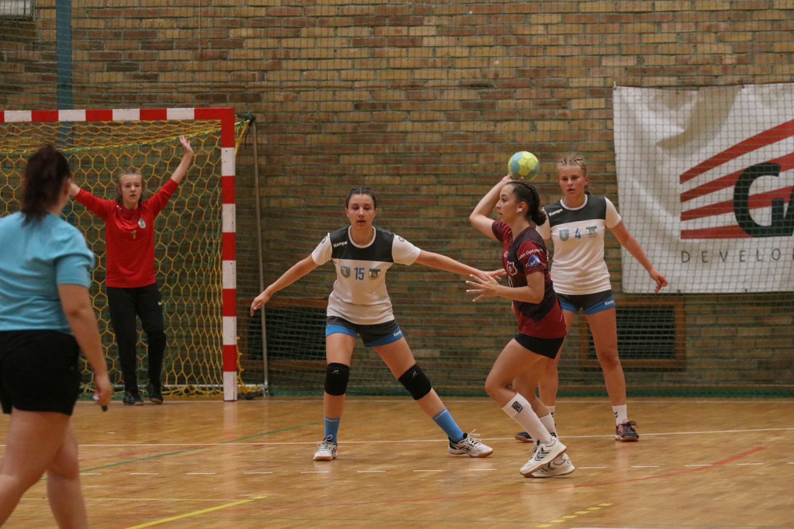 Trzeci dzień zmagań szczypiornistek w festiwalu Lion Cup