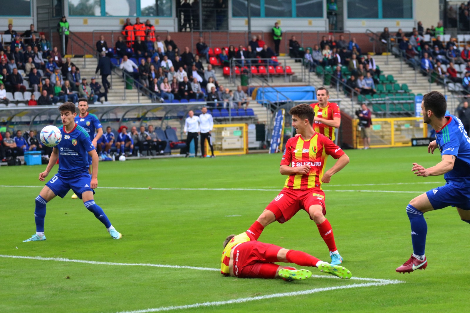Tylko remis Miedzi Legnica z Koroną Kielce