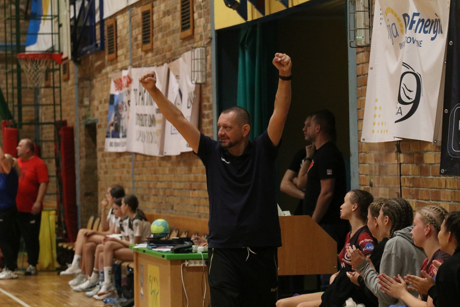 Trzeci dzień zmagań szczypiornistek w festiwalu Lion Cup