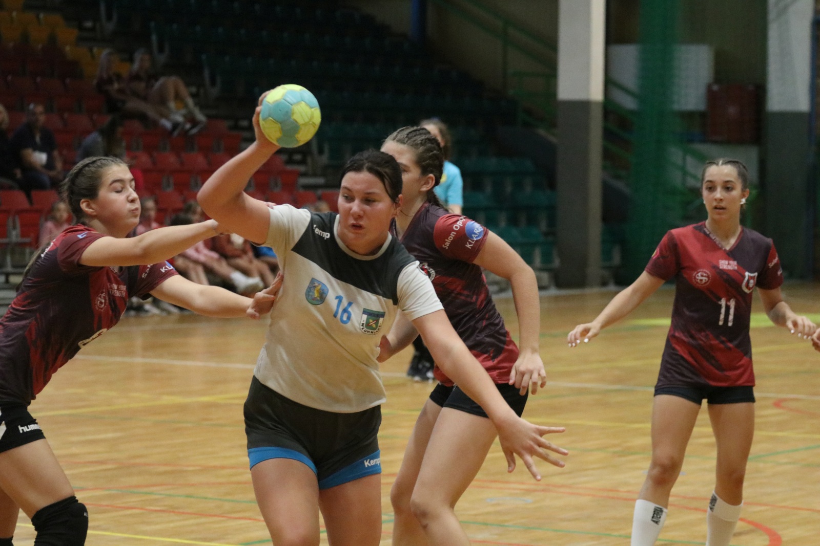 Trzeci dzień zmagań szczypiornistek w festiwalu Lion Cup