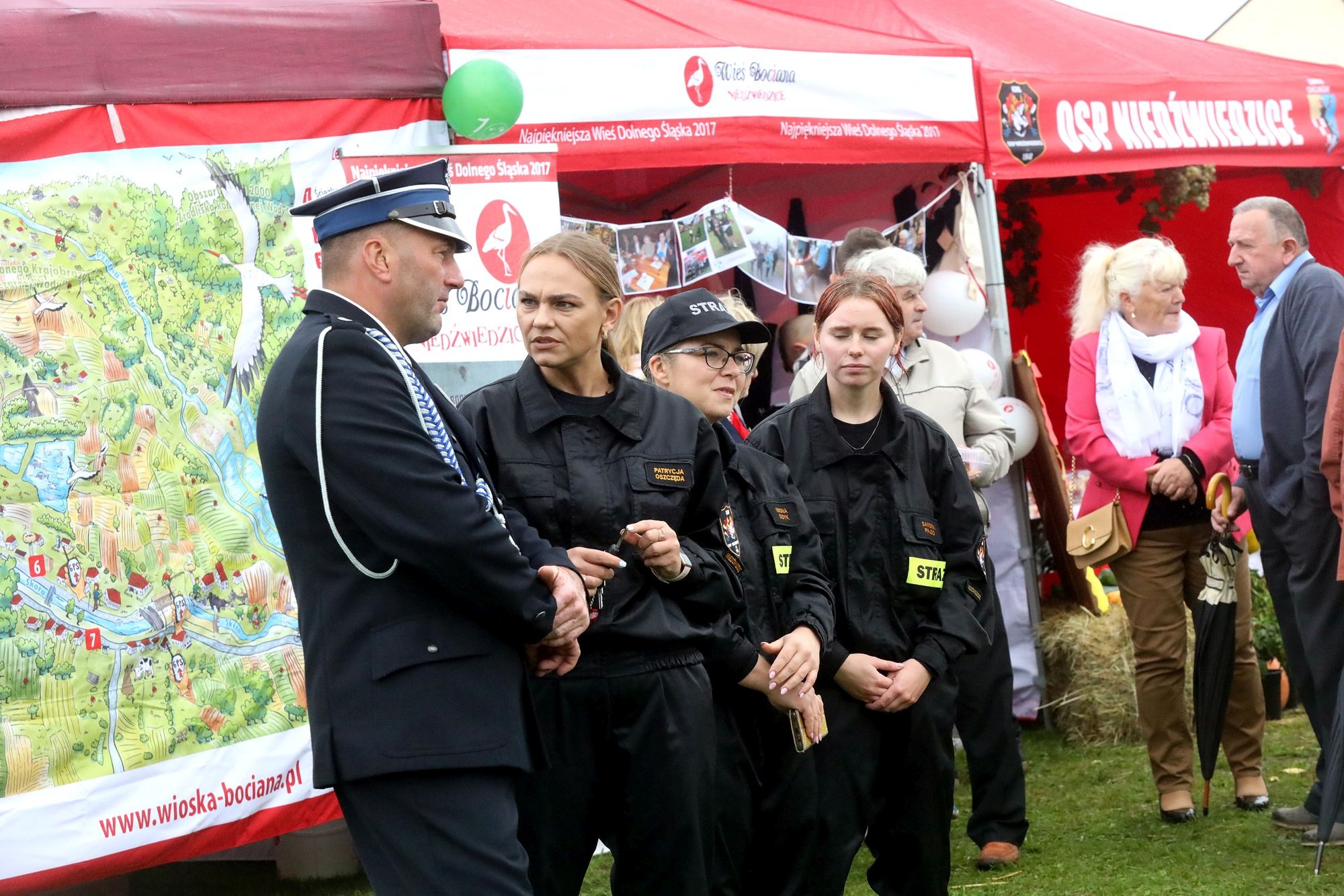 Dożynki w Niedźwiedzicach. Była dobra zabawa mimo złej pogody