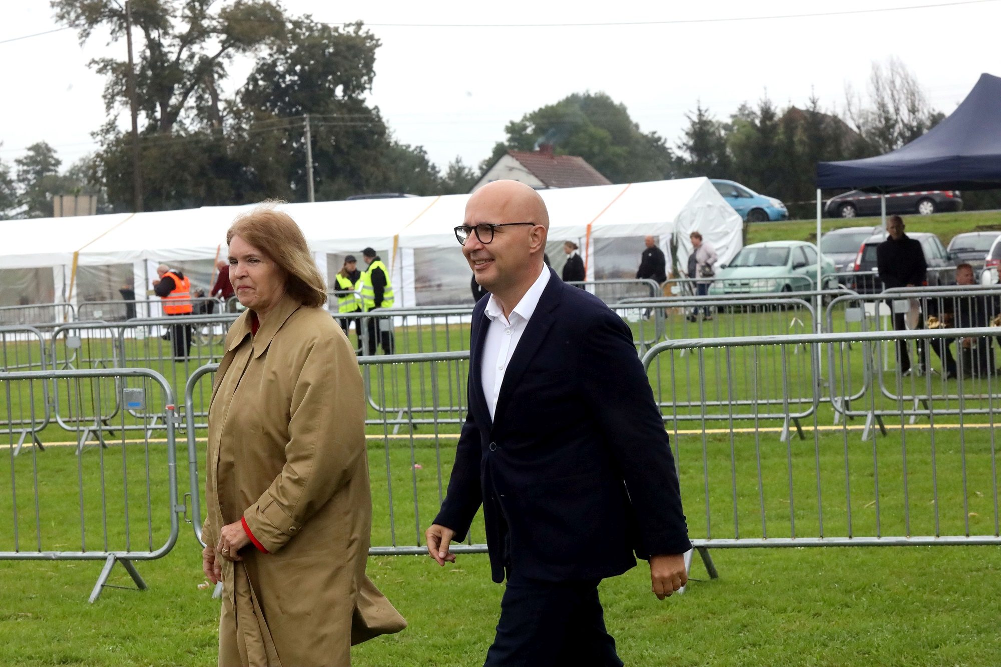 Dożynki w Niedźwiedzicach. Była dobra zabawa mimo złej pogody