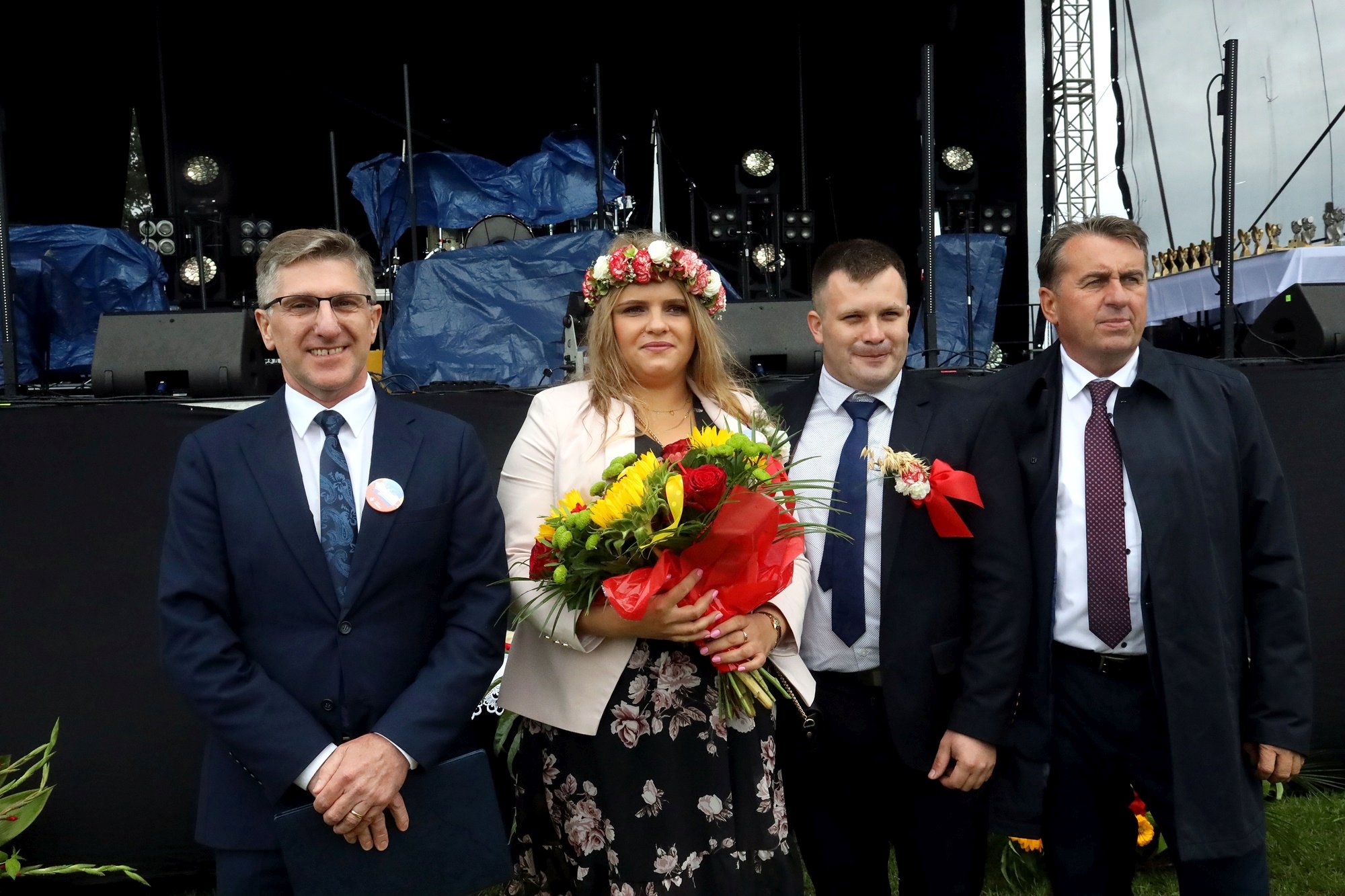 Dożynki w Niedźwiedzicach. Była dobra zabawa mimo złej pogody