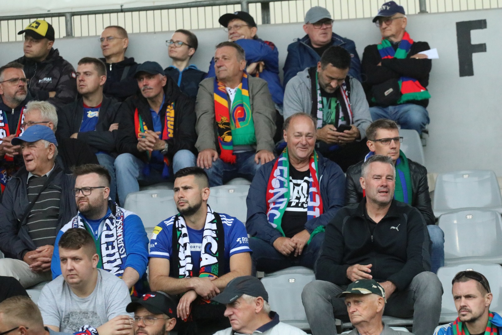 Blisko cztery tysiące kibiców dopingowało piłkarzy Miedzi
