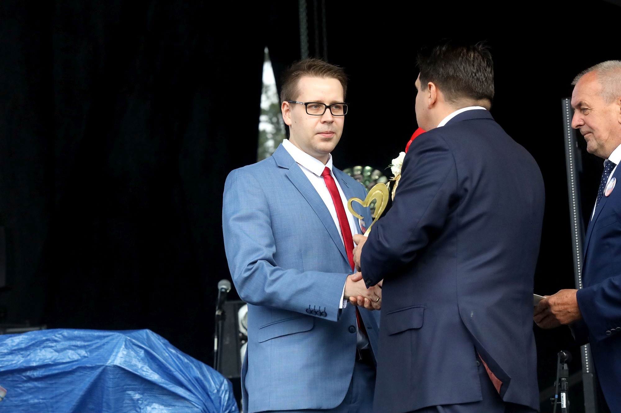 Dożynki w Niedźwiedzicach. Była dobra zabawa mimo złej pogody