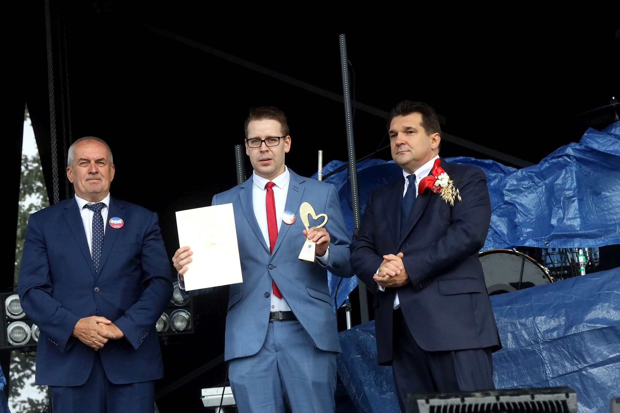 Dożynki w Niedźwiedzicach. Była dobra zabawa mimo złej pogody