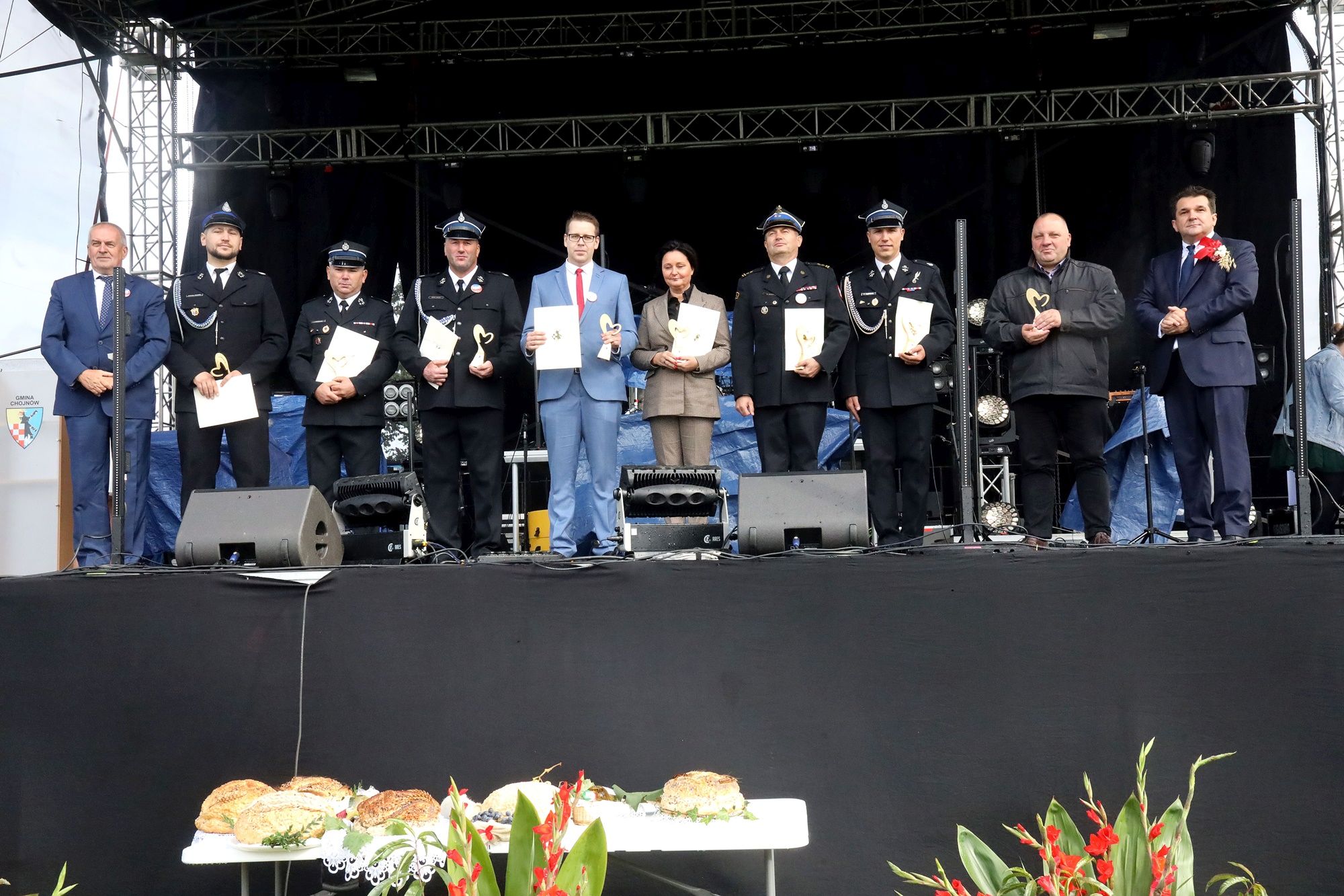 Dożynki w Niedźwiedzicach. Była dobra zabawa mimo złej pogody