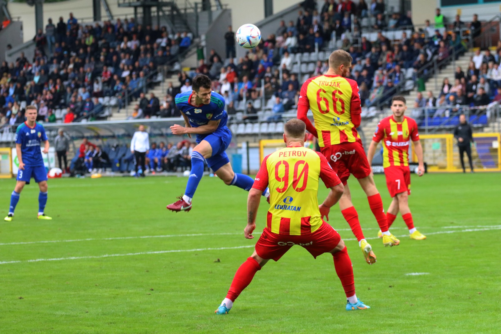 Tylko remis Miedzi Legnica z Koroną Kielce