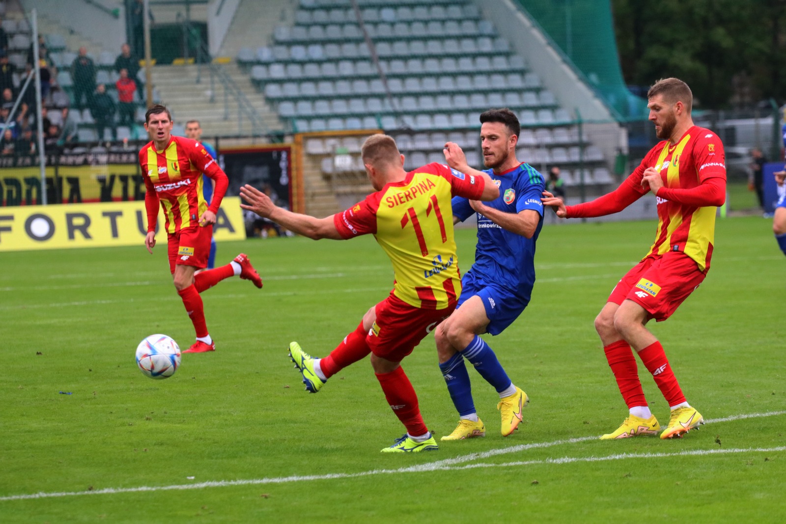 Tylko remis Miedzi Legnica z Koroną Kielce