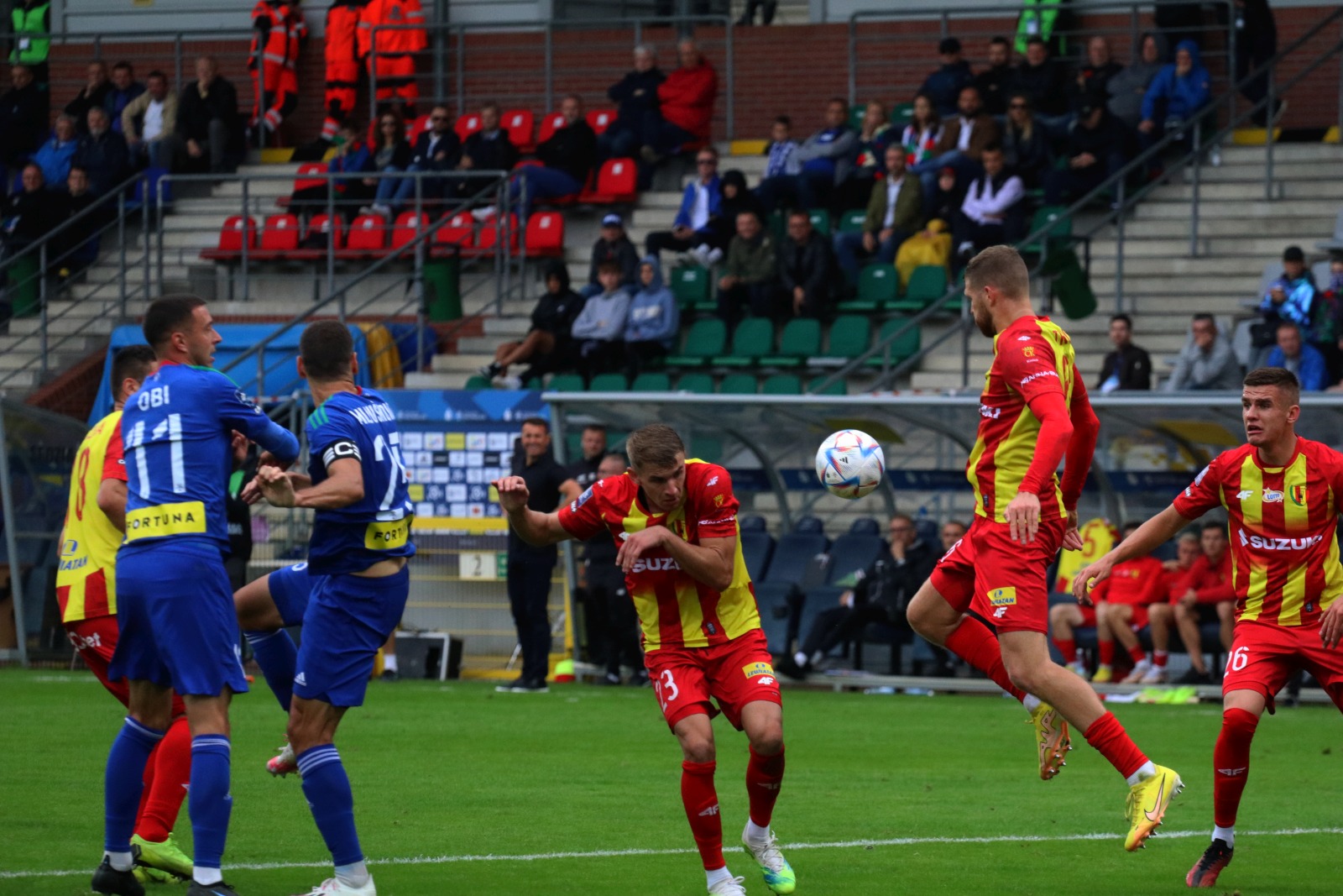 Tylko remis Miedzi Legnica z Koroną Kielce