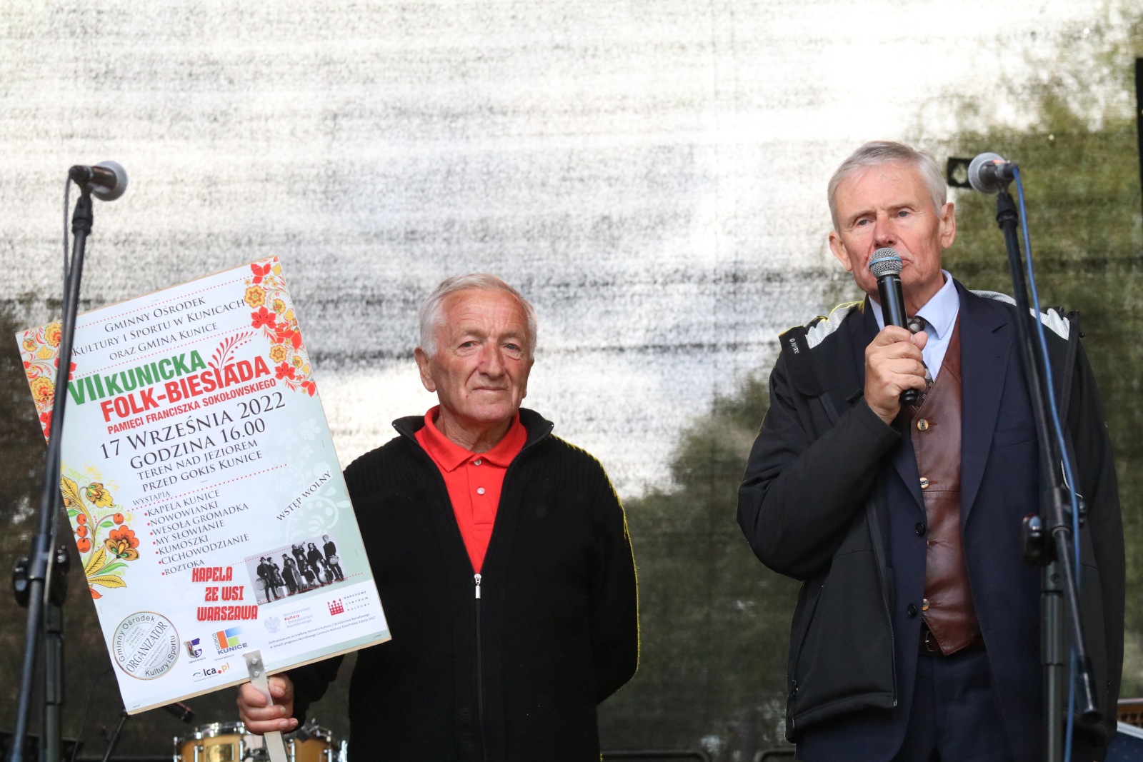 W Kunicach trwa VII Kunicką Folk-Biesiada. Wystąpi siedem kapel