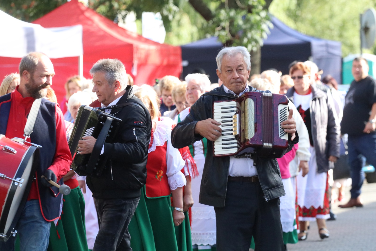 W Kunicach trwa VII Kunicką Folk-Biesiada. Wystąpi siedem kapel