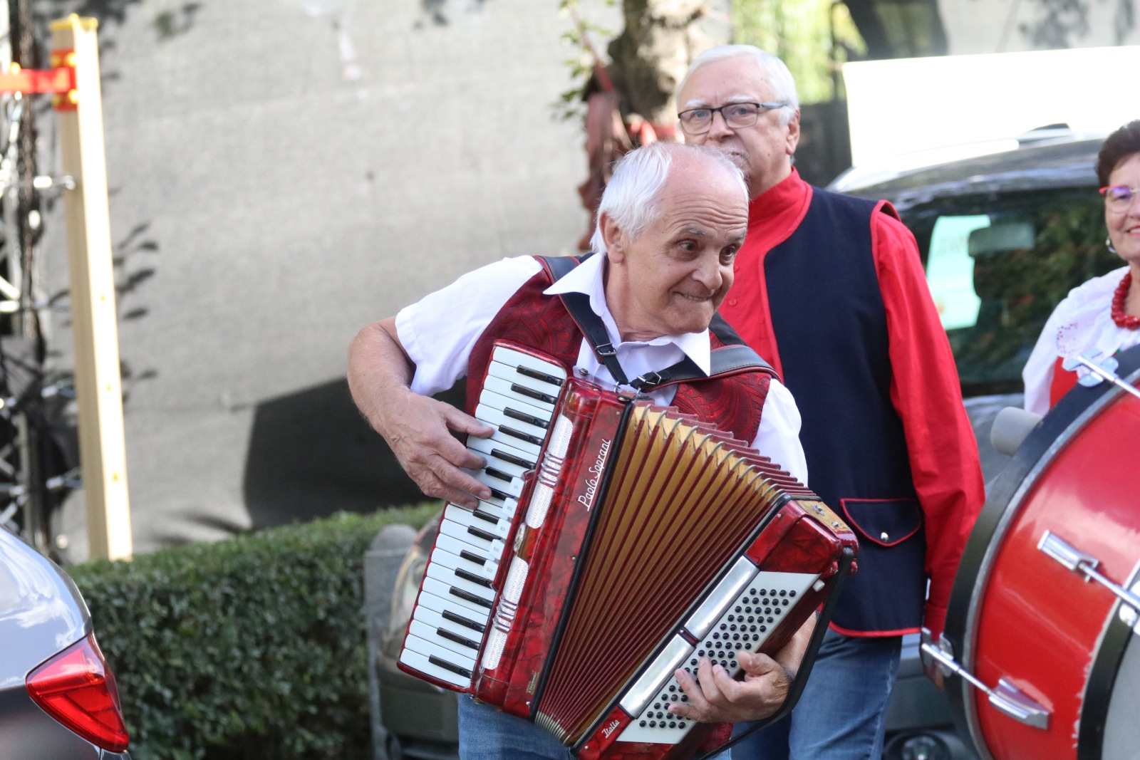 W Kunicach trwa VII Kunicką Folk-Biesiada. Wystąpi siedem kapel