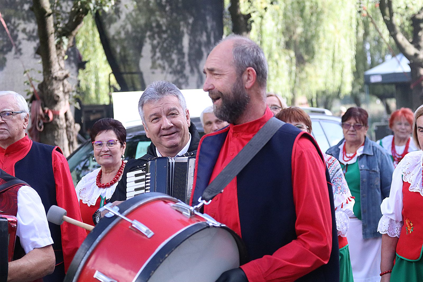 W Kunicach trwa VII Kunicką Folk-Biesiada. Wystąpi siedem kapel