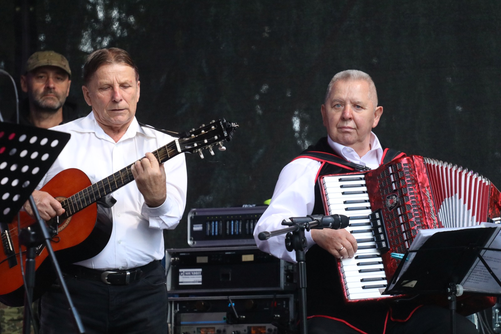W Kunicach trwa VII Kunicką Folk-Biesiada. Wystąpi siedem kapel