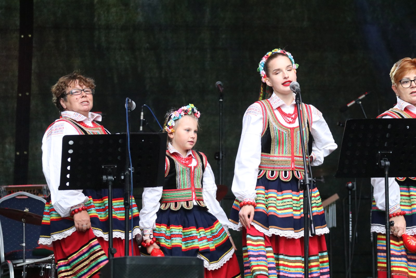 W Kunicach trwa VII Kunicką Folk-Biesiada. Wystąpi siedem kapel