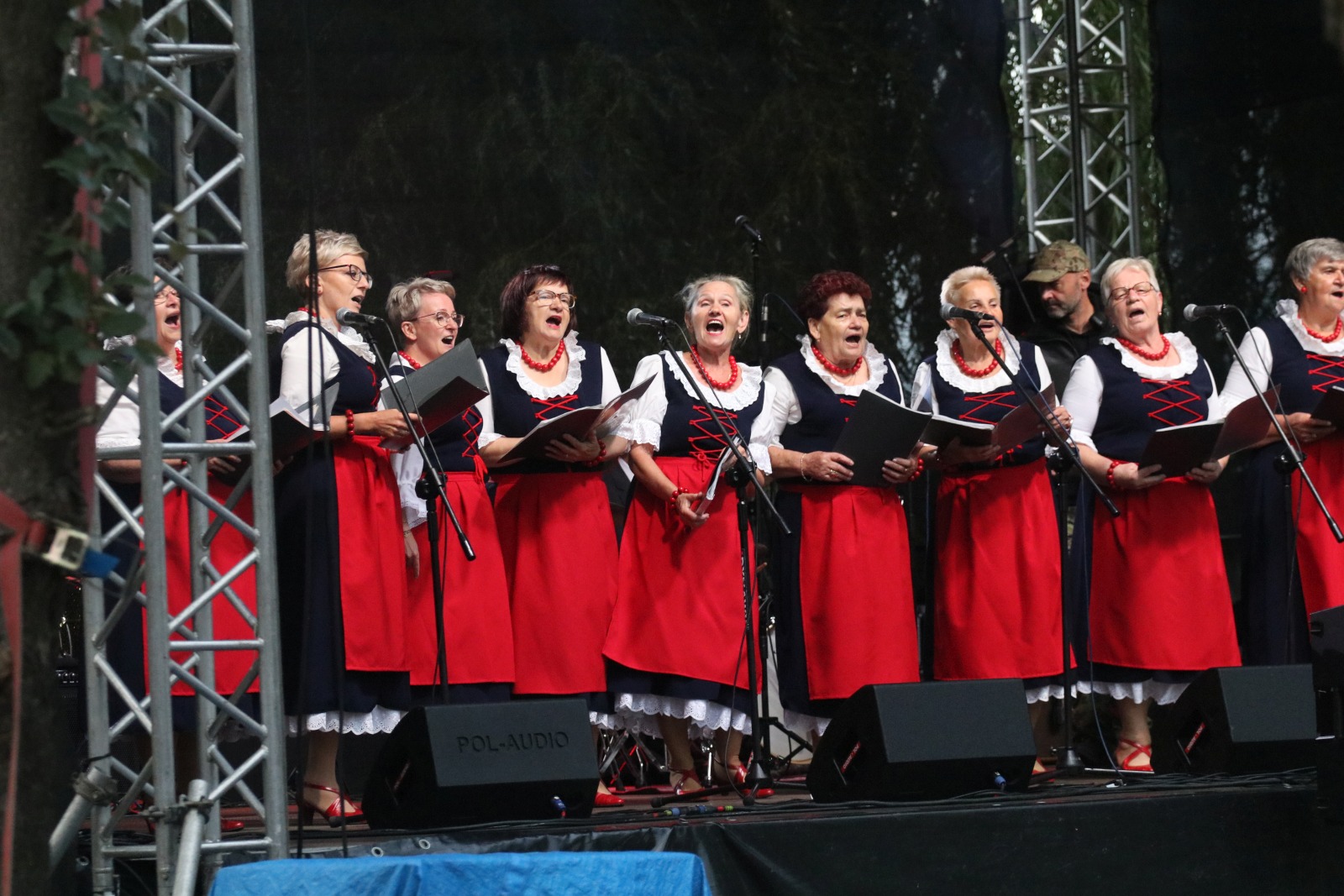W Kunicach trwa VII Kunicką Folk-Biesiada. Wystąpi siedem kapel