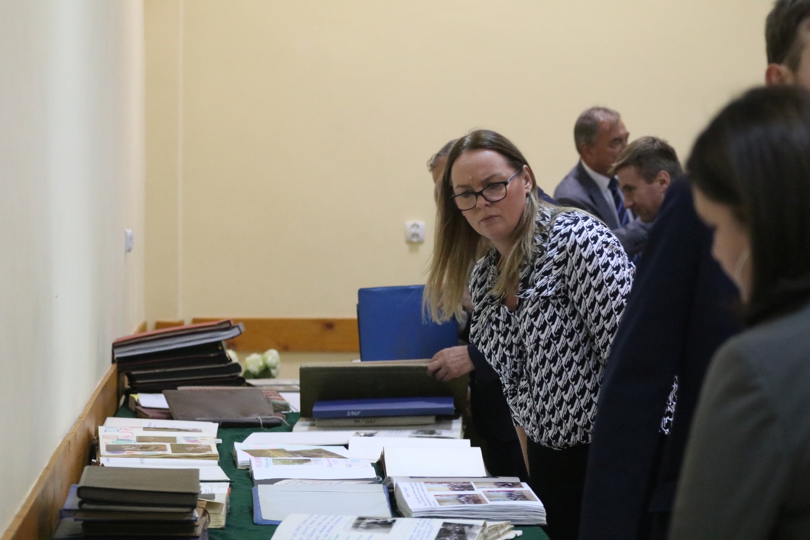 Uczniowie zorganizowali benefis Jubilatce Bogumile Słomczyńskiej
