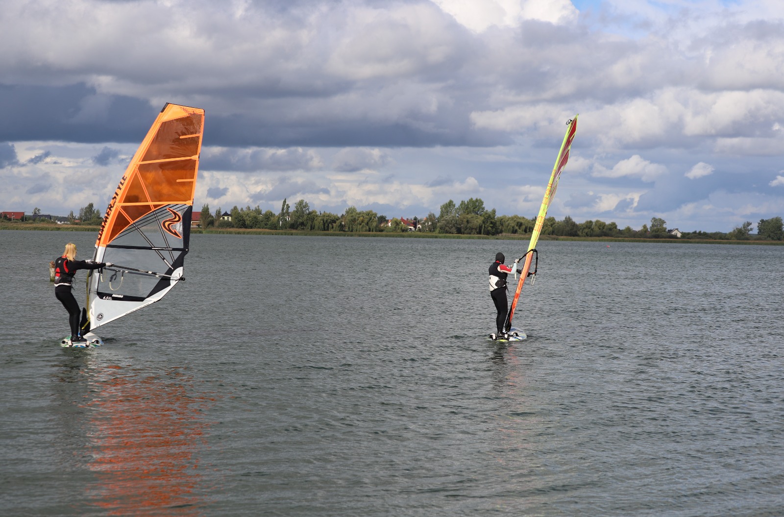 Regaty o Puchar Akademii Windsurfingu odbyły się w Kunicach