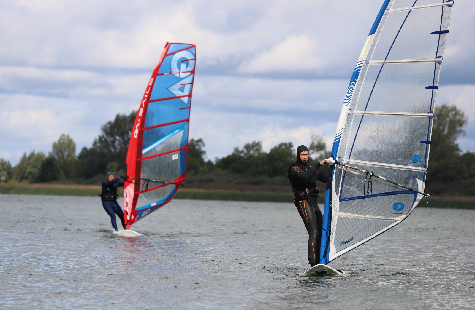 Regaty o Puchar Akademii Windsurfingu odbyły się w Kunicach