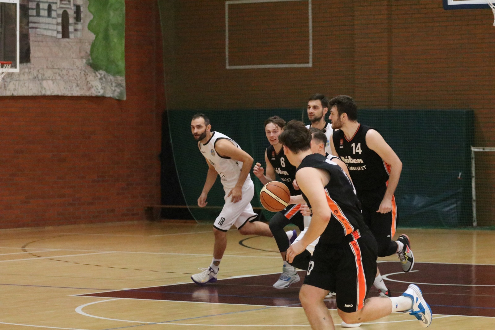 Sensacyjne zwycięstwo KS Basket Legnica na inaugurację sezonu