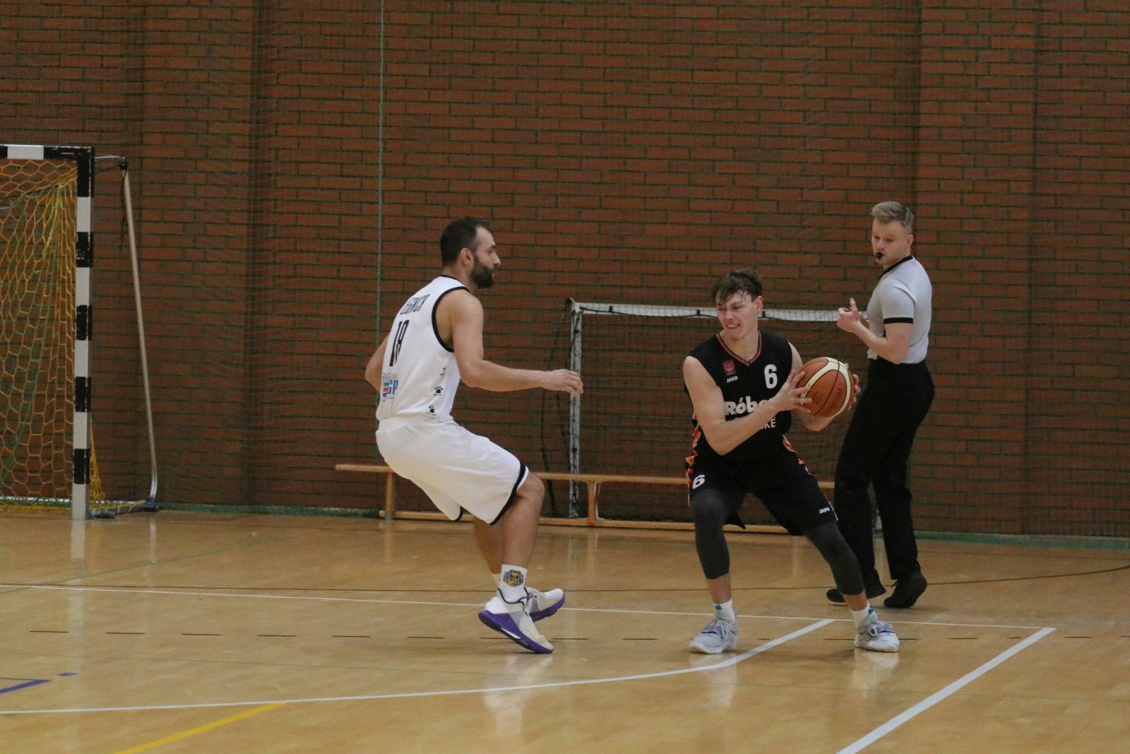 Sensacyjne zwycięstwo KS Basket Legnica na inaugurację sezonu