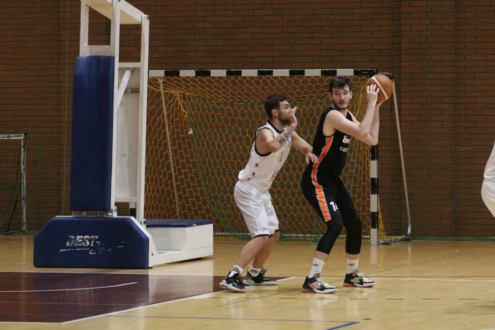 Sensacyjne zwycięstwo KS Basket Legnica na inaugurację sezonu