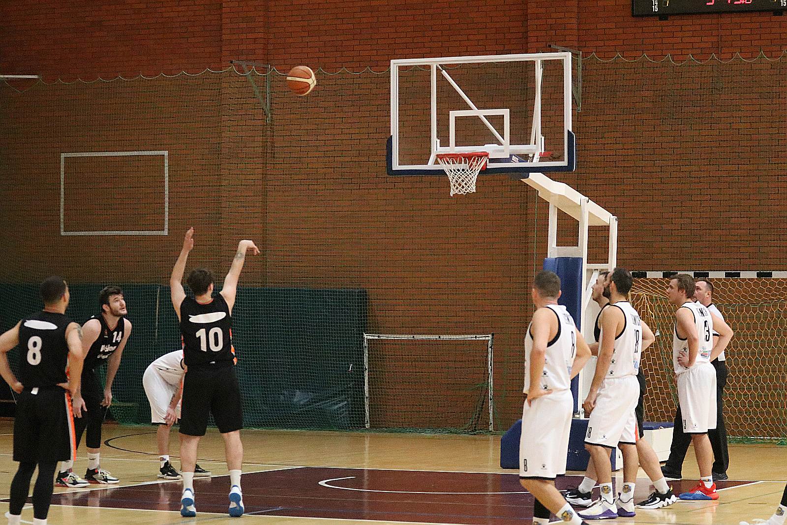 Sensacyjne zwycięstwo KS Basket Legnica na inaugurację sezonu