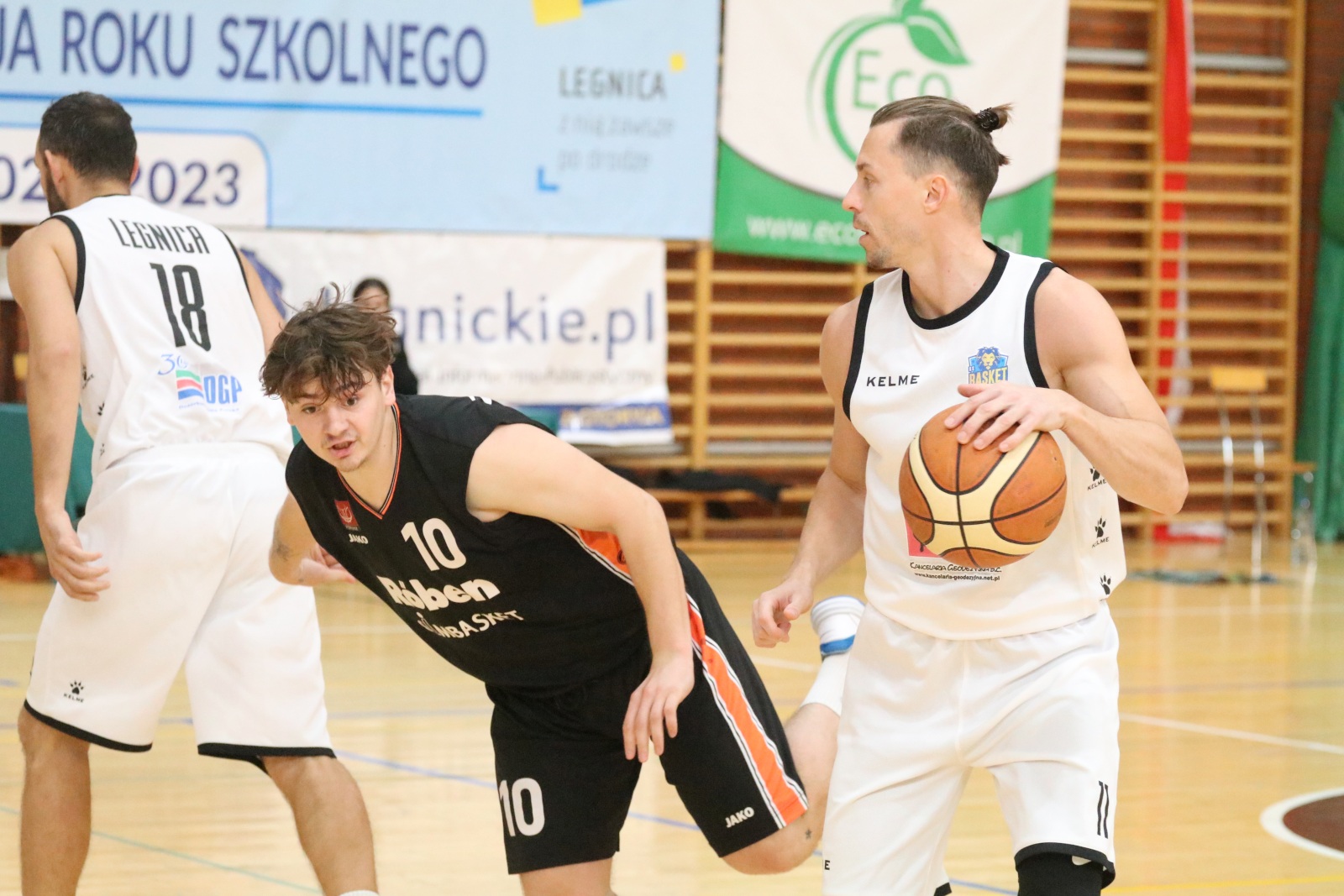 Sensacyjne zwycięstwo KS Basket Legnica na inaugurację sezonu