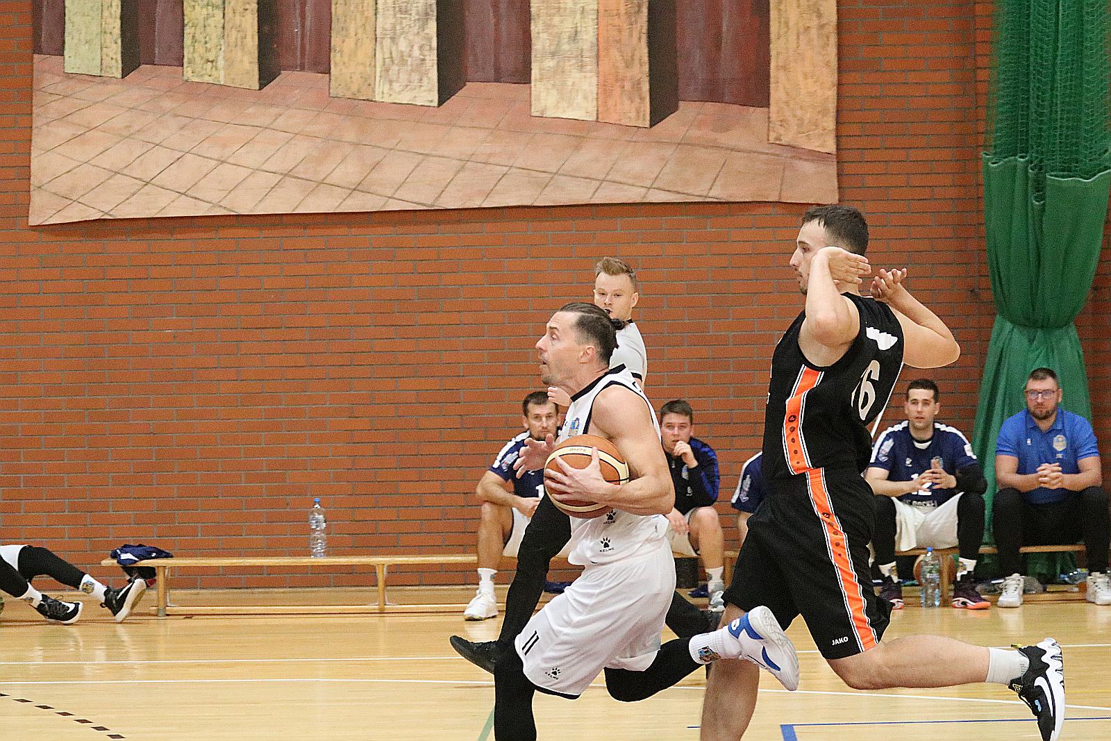 Sensacyjne zwycięstwo KS Basket Legnica na inaugurację sezonu
