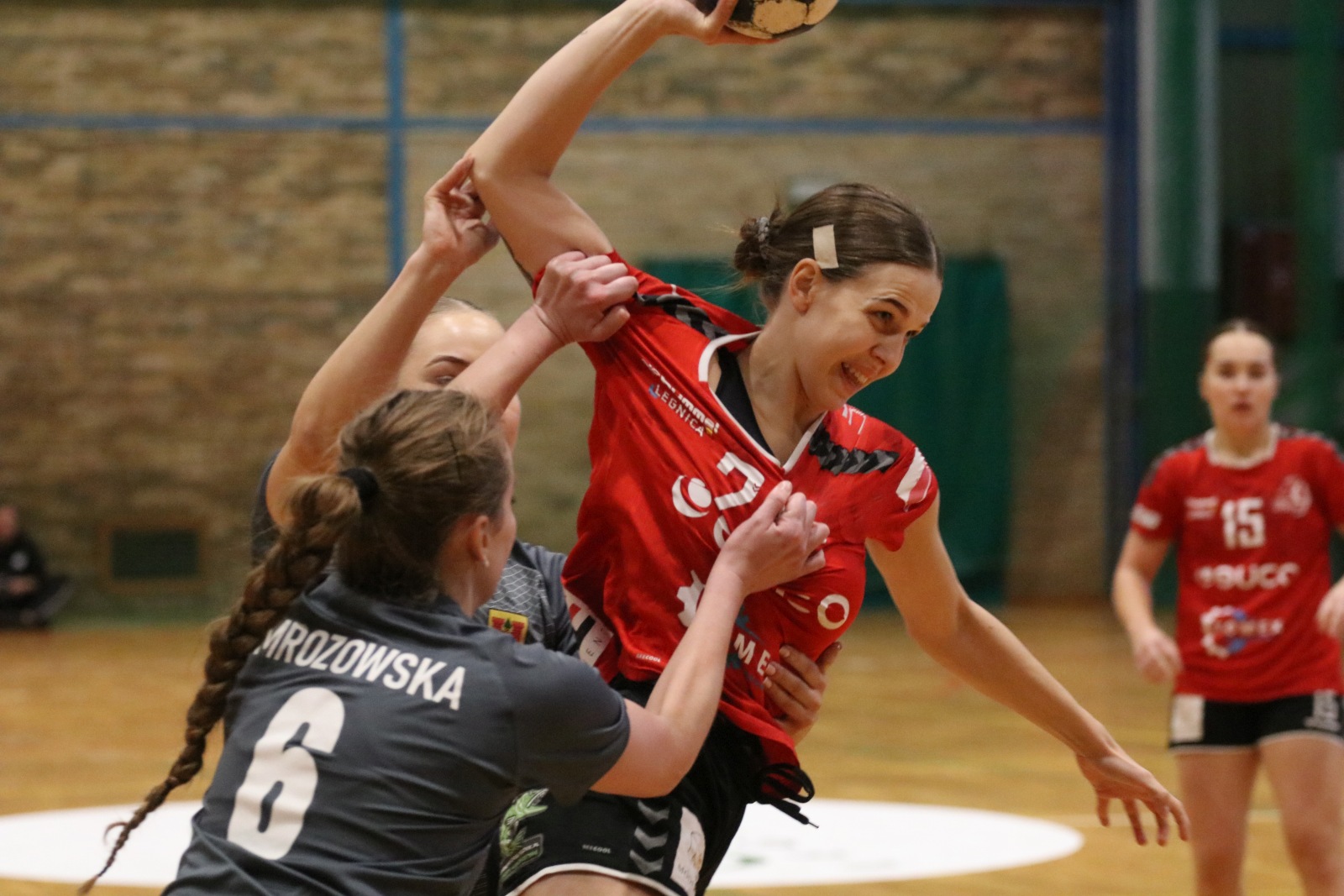 Świetna końcówka w wykonaniu UKS Dziewiątki Legnica