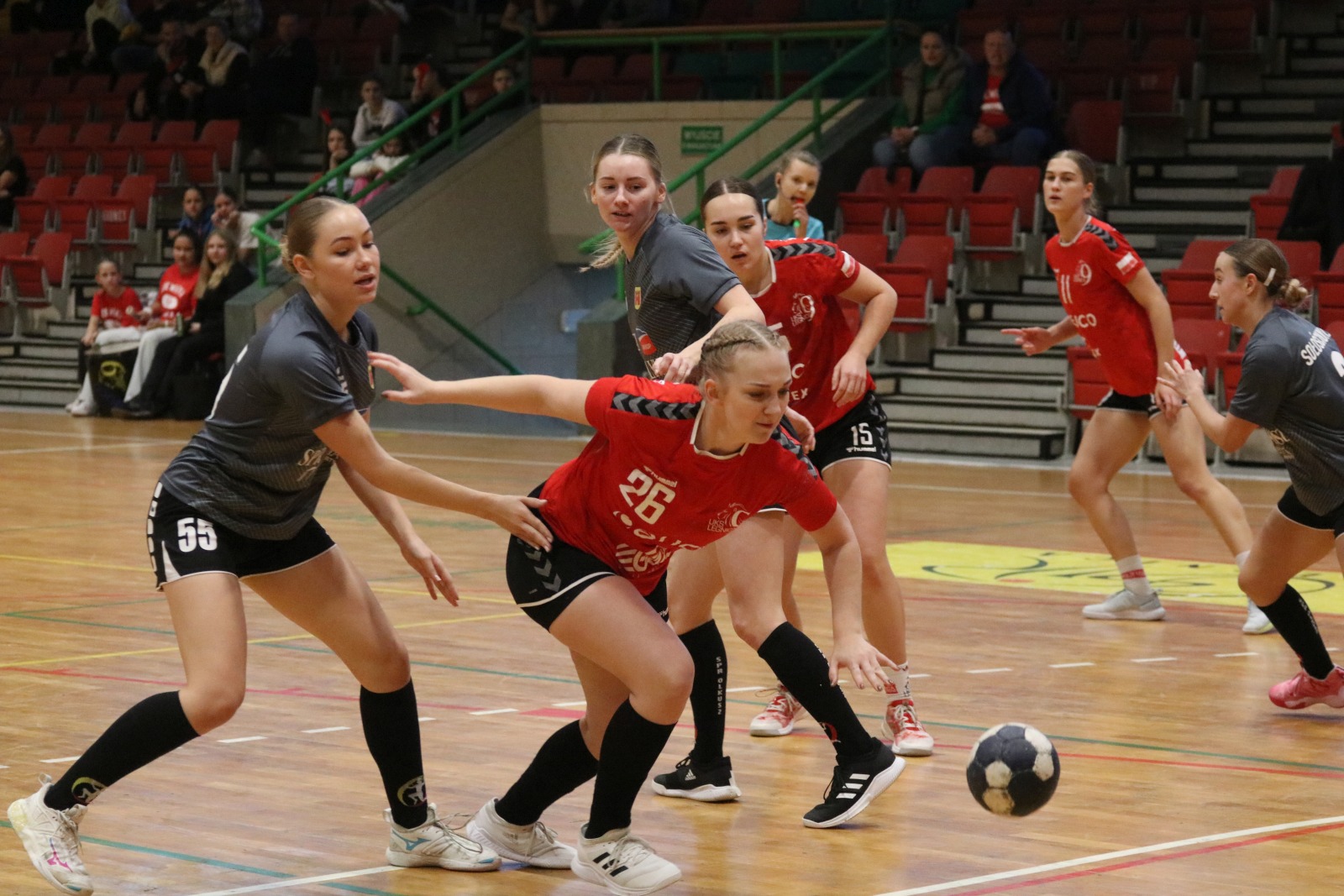 Świetna końcówka w wykonaniu UKS Dziewiątki Legnica