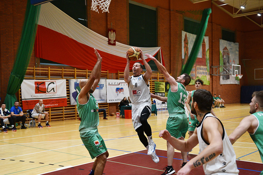KS Basket Legnica ponownie wygrywa w trzeciej lidze