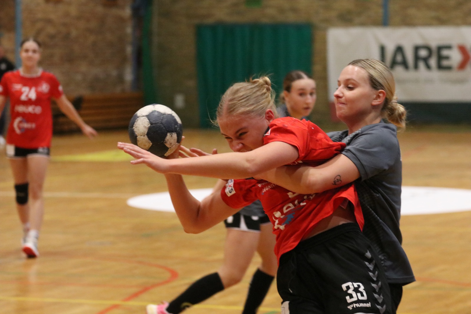 Świetna końcówka w wykonaniu UKS Dziewiątki Legnica