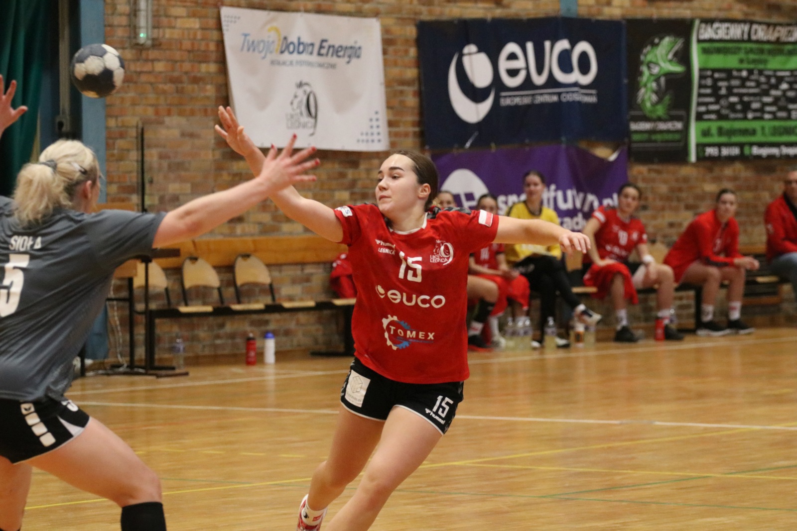 Świetna końcówka w wykonaniu UKS Dziewiątki Legnica