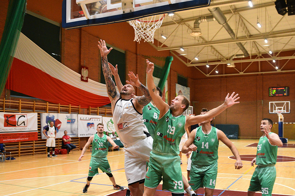 KS Basket Legnica ponownie wygrywa w trzeciej lidze