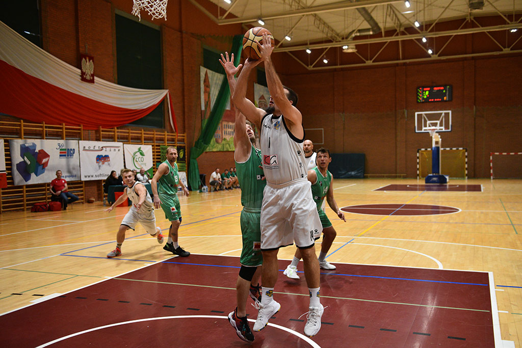 KS Basket Legnica ponownie wygrywa w trzeciej lidze