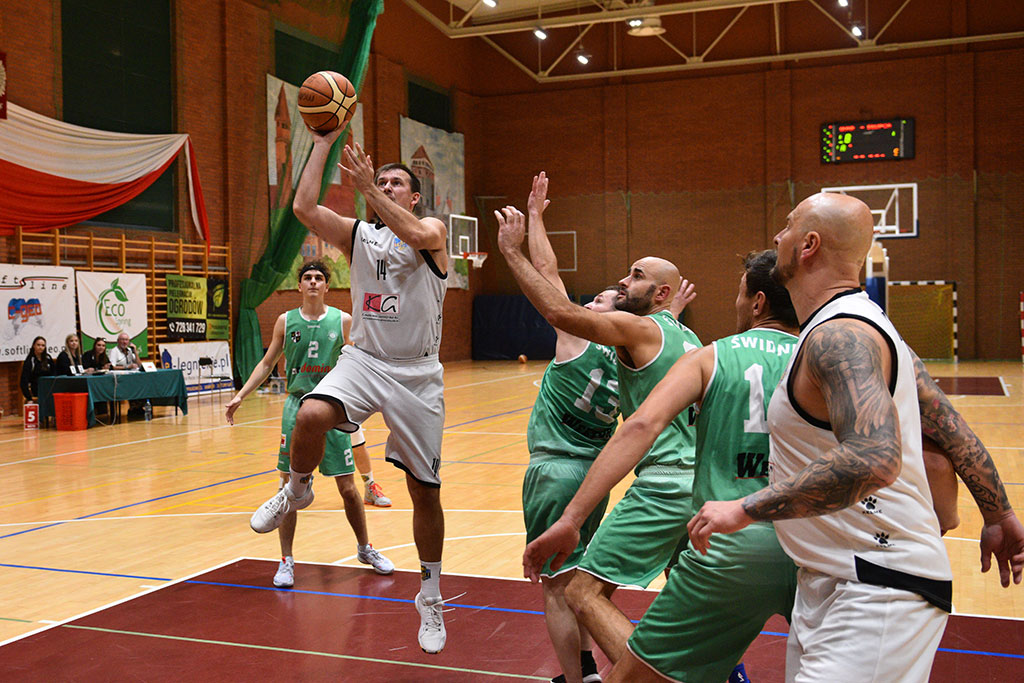 KS Basket Legnica ponownie wygrywa w trzeciej lidze