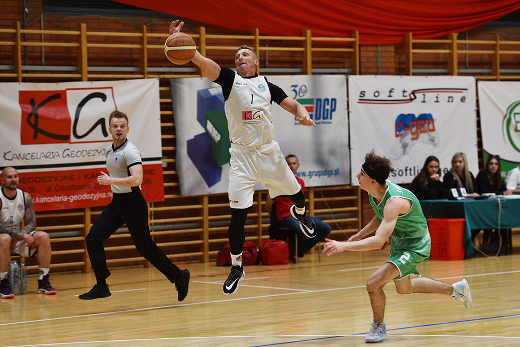 KS Basket Legnica ponownie wygrywa w trzeciej lidze